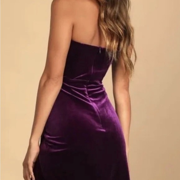 Lulu's Strapless Dress in Rich Purple Velvet - Picture 3 of 14
